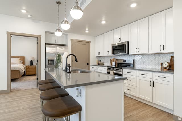 224 N CHAPPARRAL DR #M201